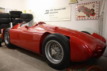 V prosinci mi otevřel svou „Pralinenschachtel“ Salzburgský sběratel a závodník KR Egon Hofer. Ukázal mi a povídal o svých skvostech jako Maserati 250F „Carenata“, Ferrari 250GT SWB, Cooper Maserati a další… O účastníkovi Targy Florio 1967 by se také  