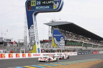 02 – Vedle Monaka a Indianapolisu tvoří Le Mans „Velkou trojku“ automobilového sportu. 