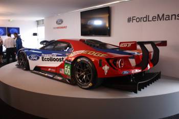 12 - ...představil i nový projekt Ford GT. 