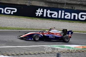 Gabriele Bortoleto si titul ve Formuli 3 zajistil již v sobotu 