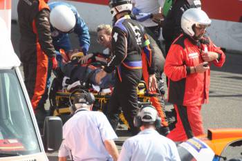 Sobotní závod poněkud zastínila težká nehoda Rumuna Alexe Castataua 